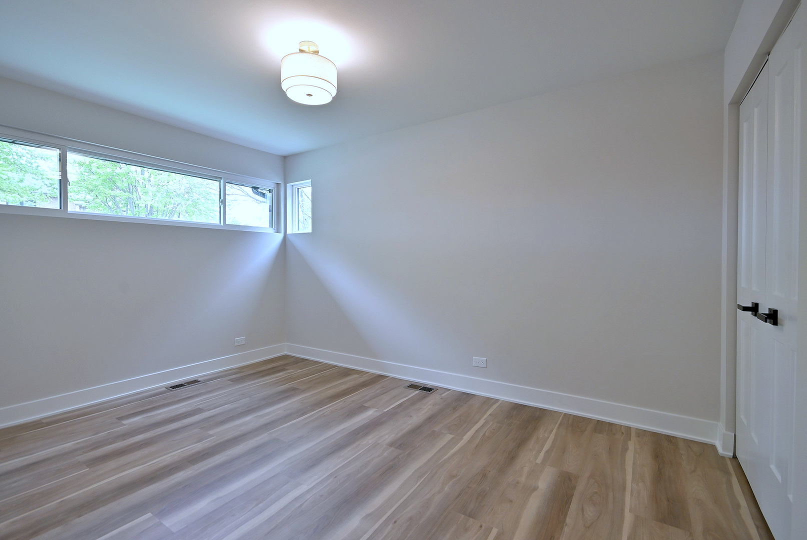 453 N West Avenue