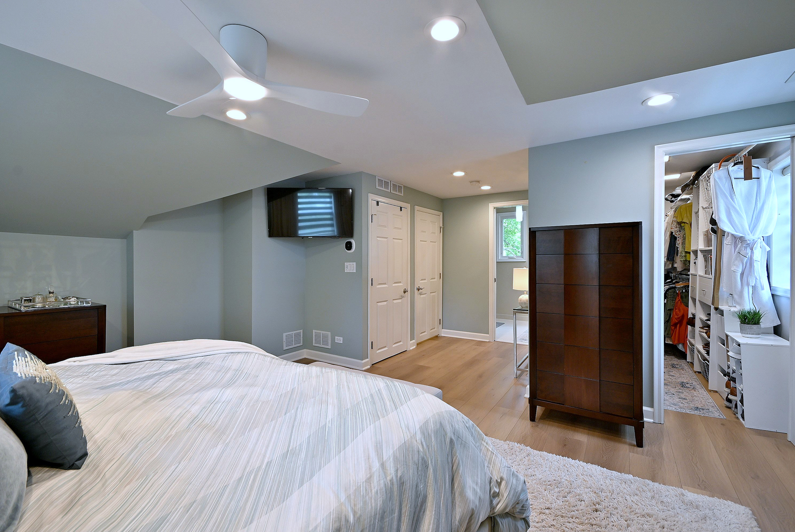 114 S Poplar Avenue