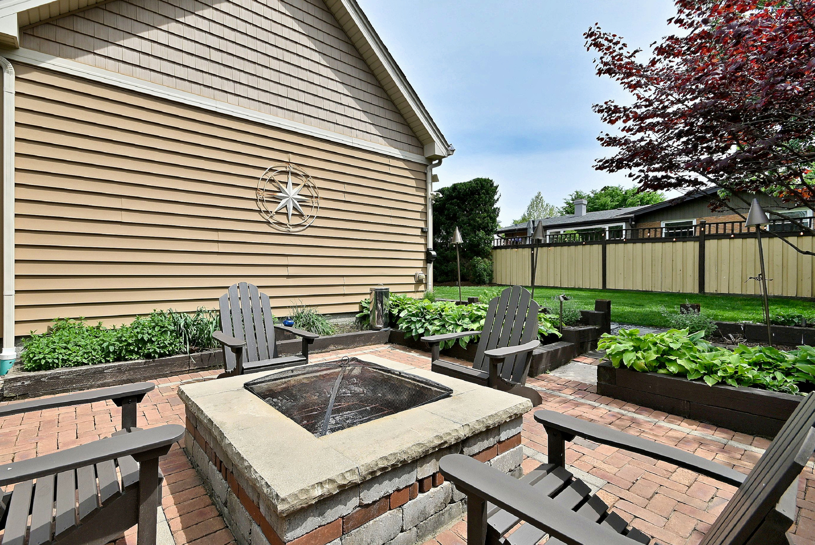 114 S Poplar Avenue
