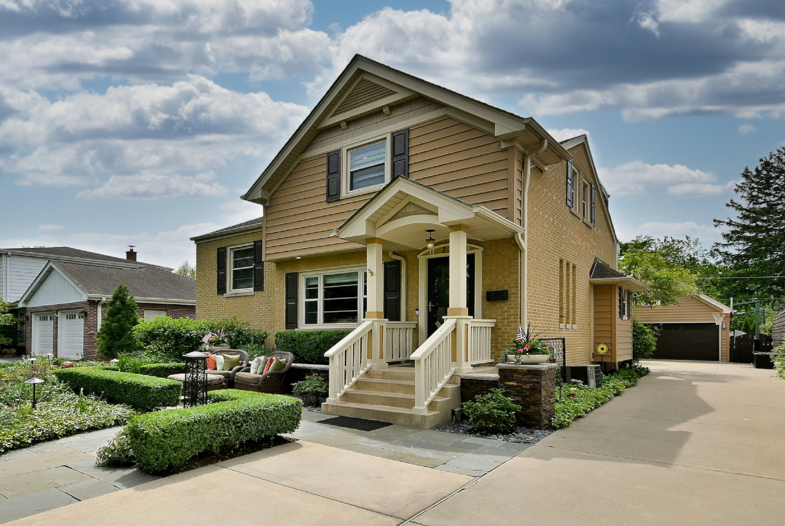 114 S Poplar Avenue