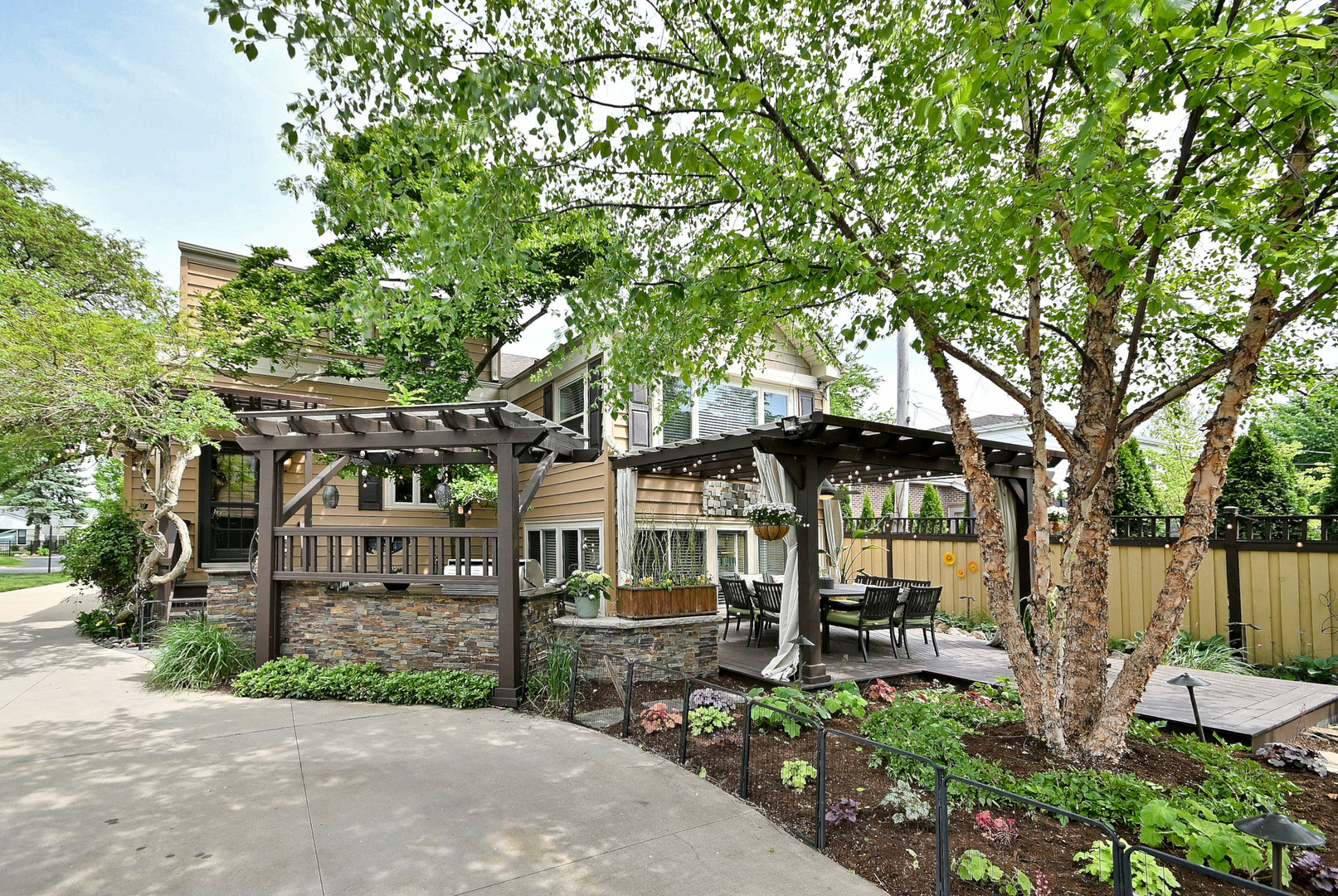 114 S Poplar Avenue