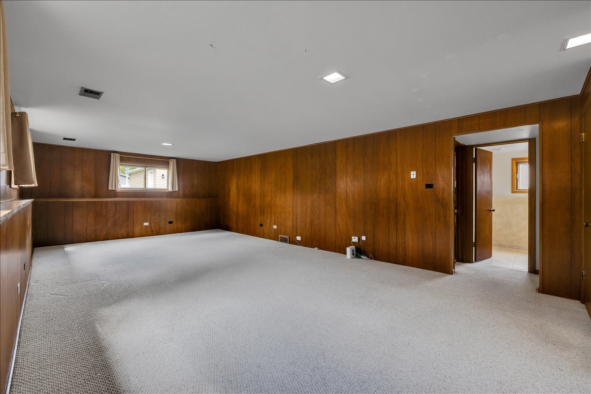 850 S Hillside Avenue