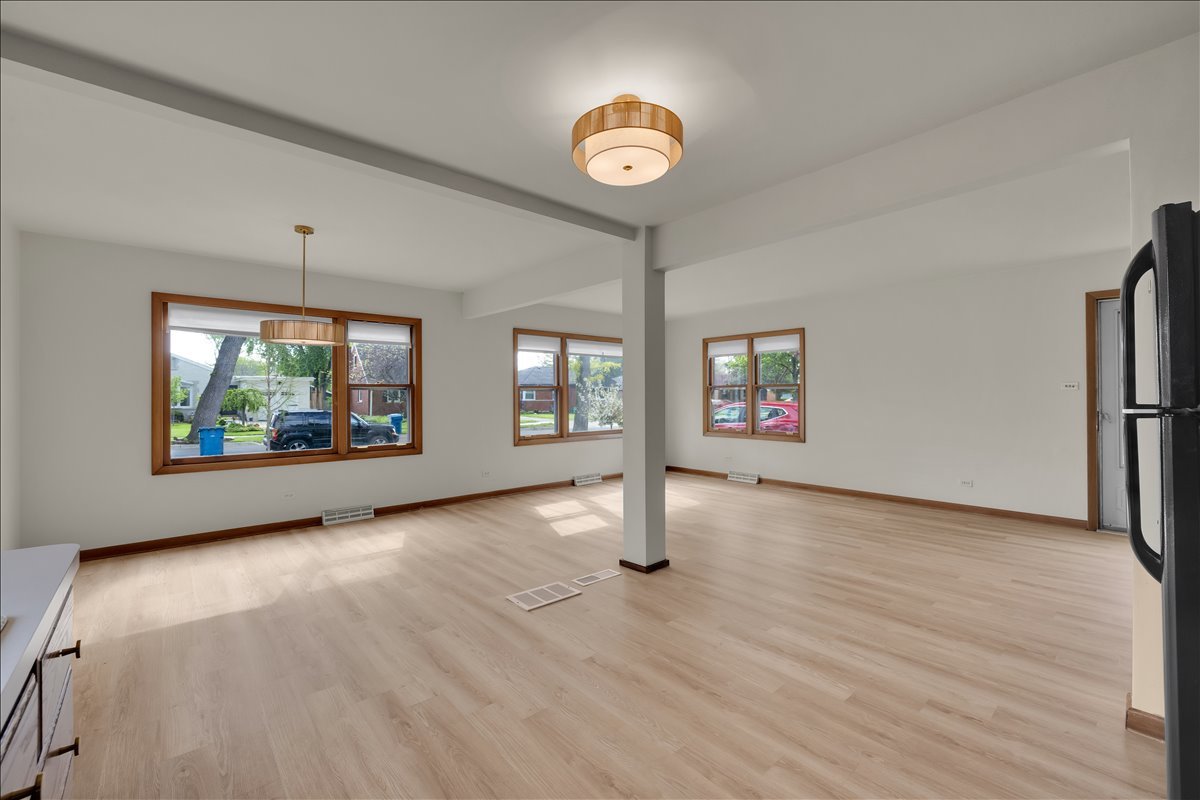850 S Hillside Avenue