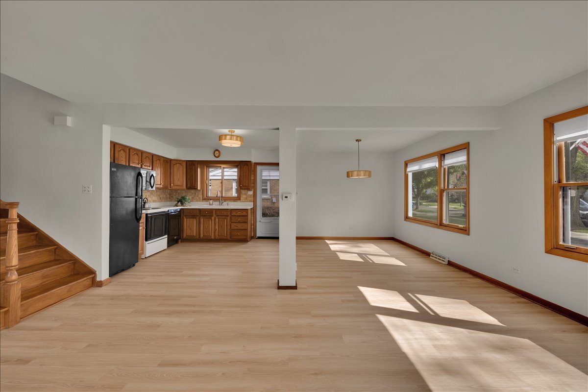 850 S Hillside Avenue