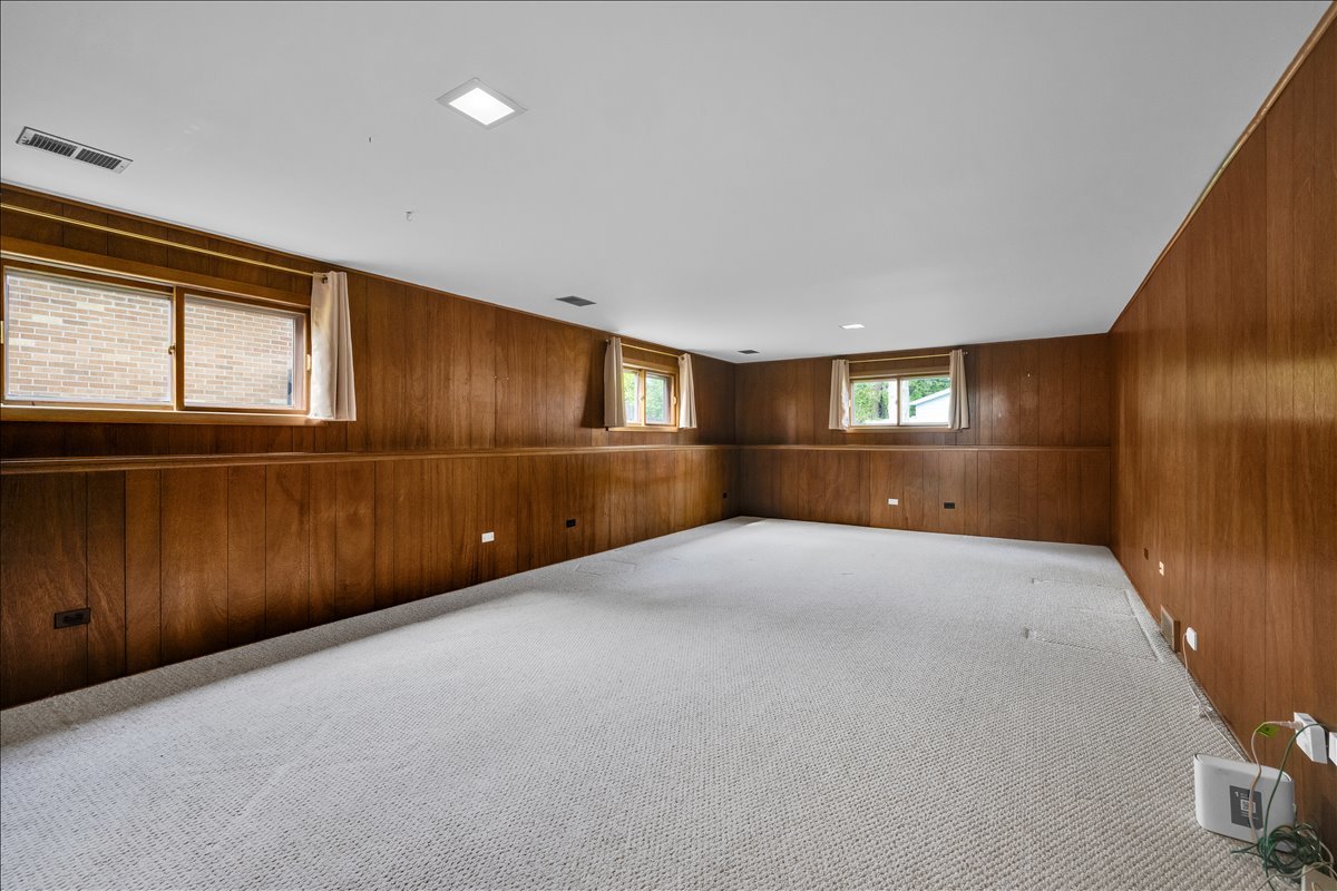 850 S Hillside Avenue