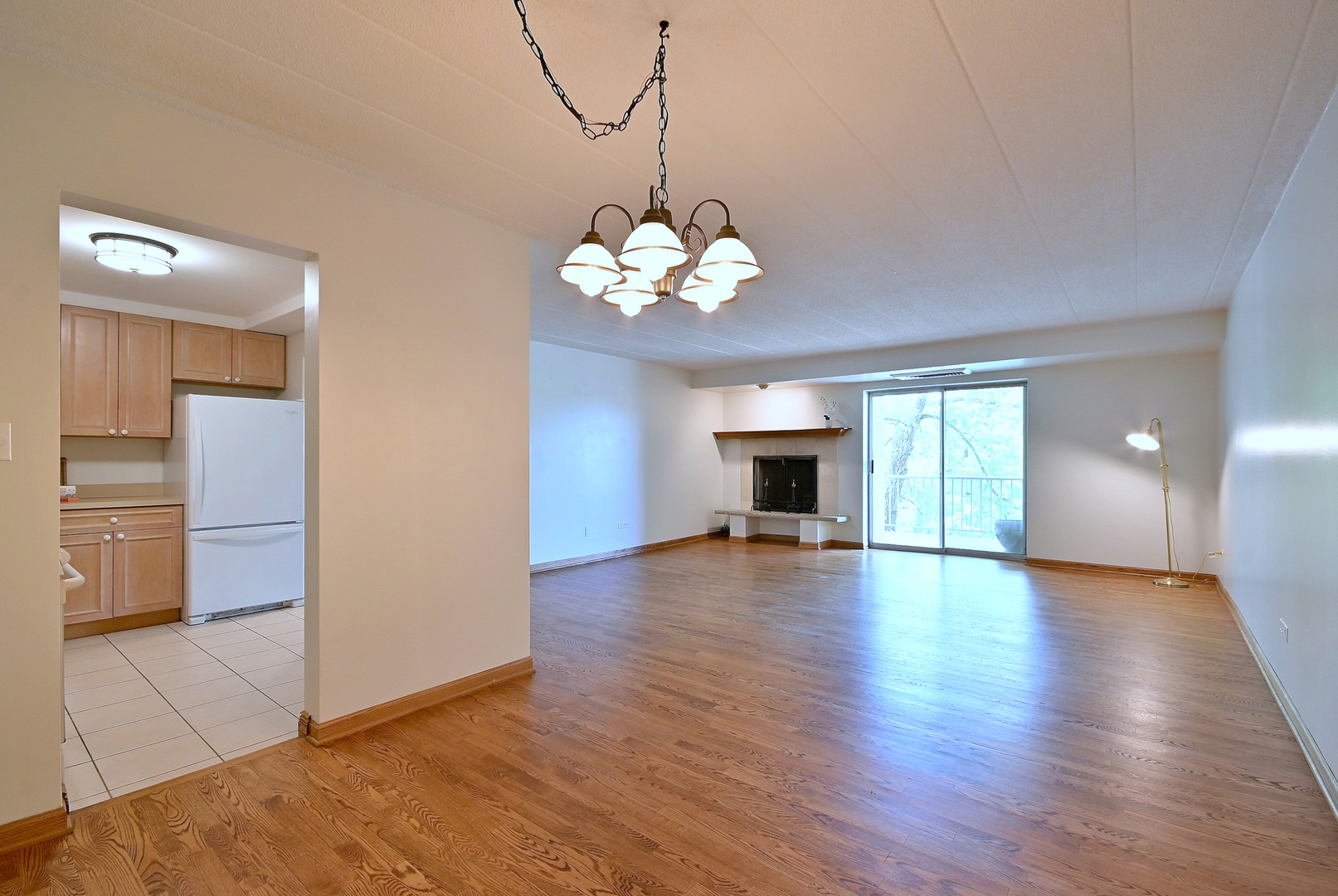 110 W Butterfield Road Unit: 302S