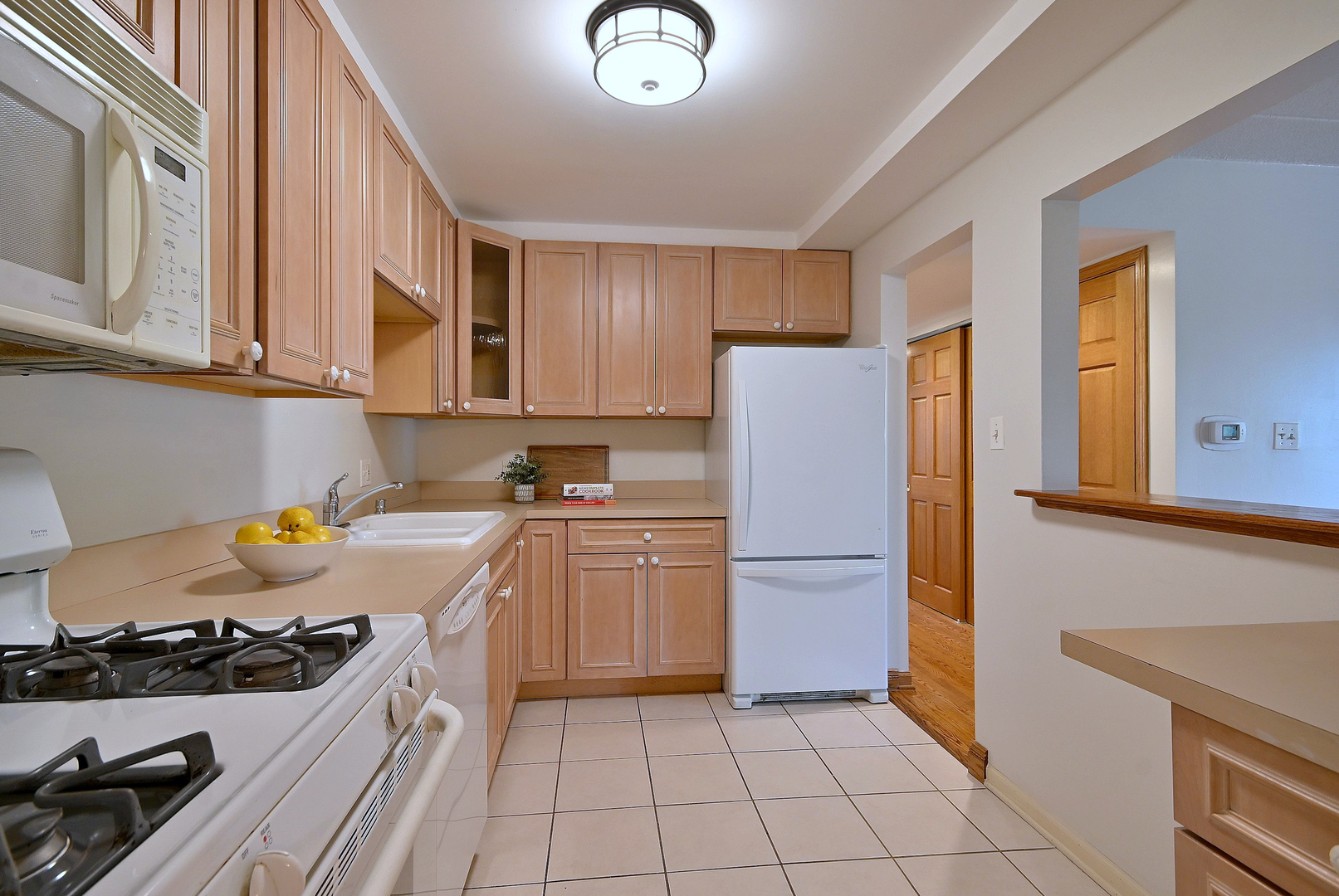 110 W Butterfield Road Unit: 302S