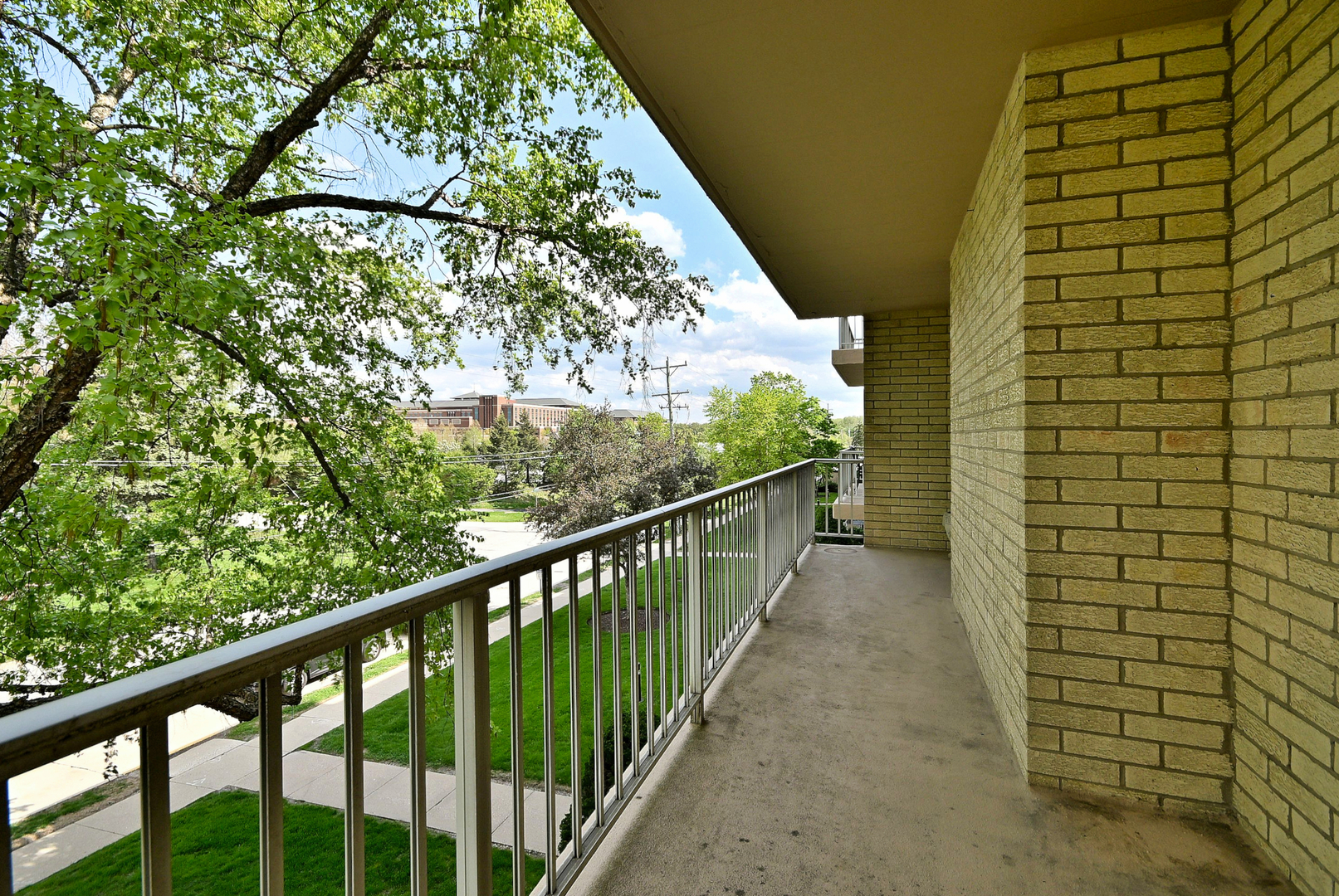 110 W Butterfield Road Unit: 302S
