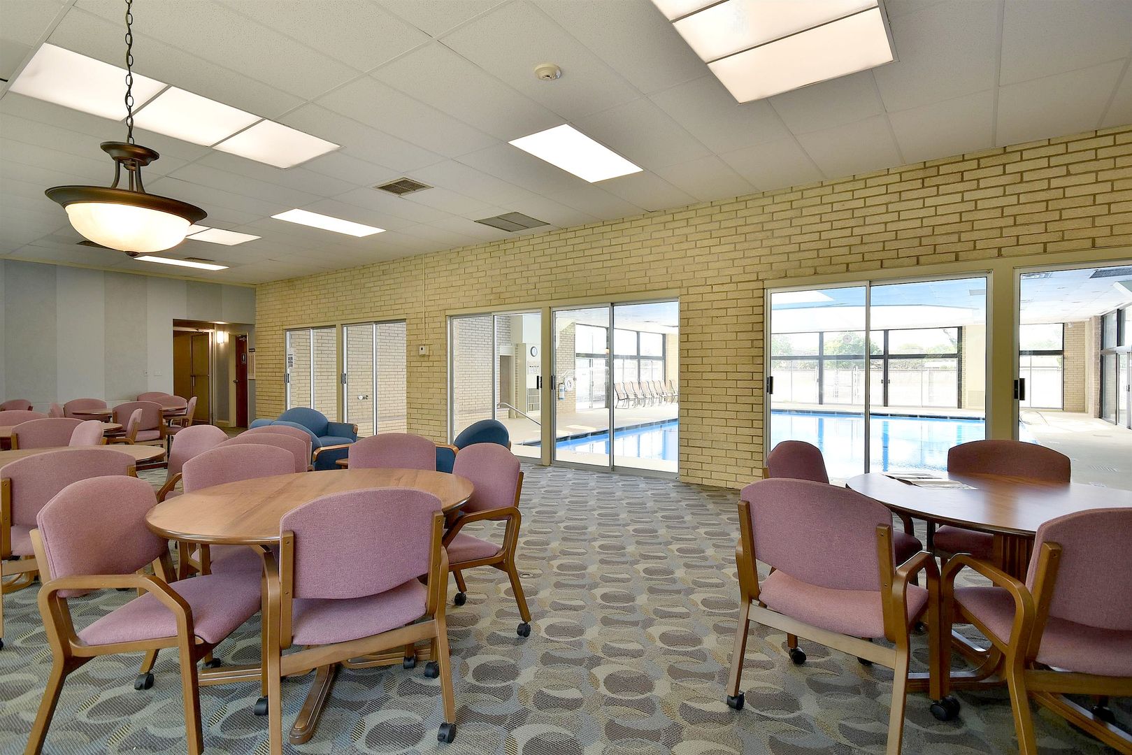 110 W Butterfield Road Unit: 302S