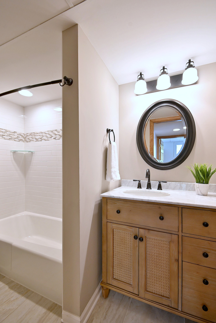 110 W Butterfield Road Unit: 302S