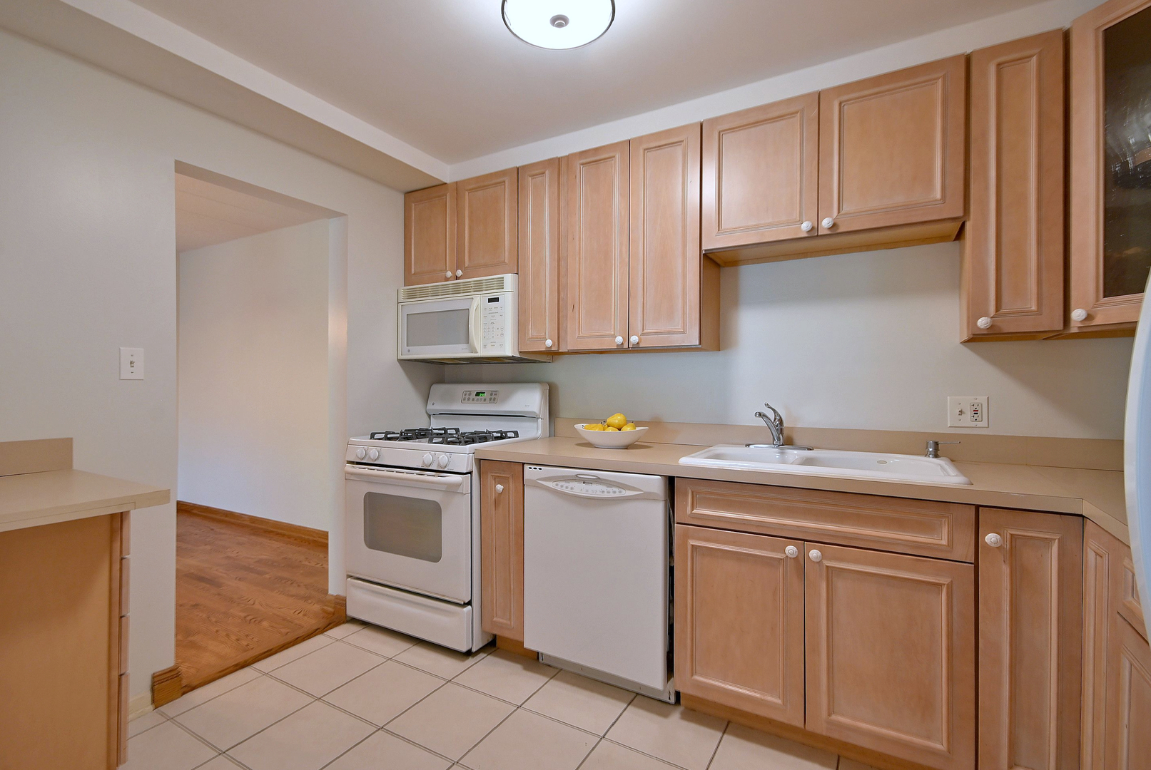 110 W Butterfield Road Unit: 302S