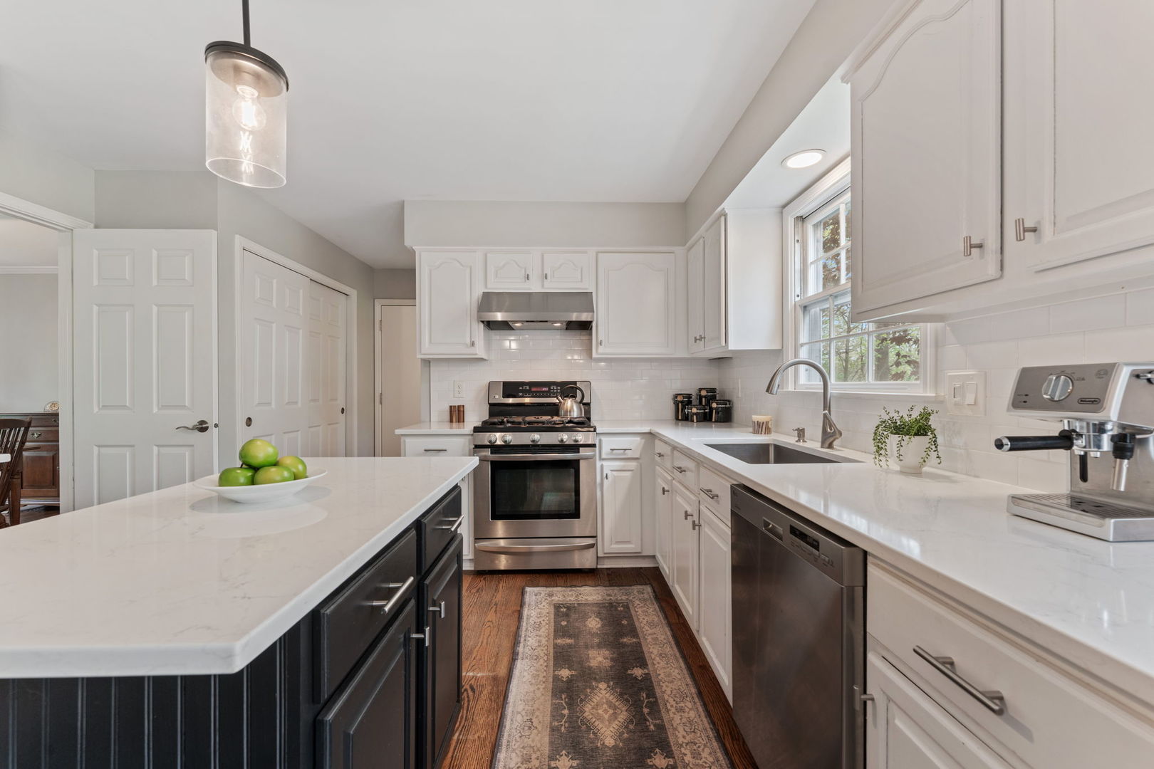 635 Oakview Drive