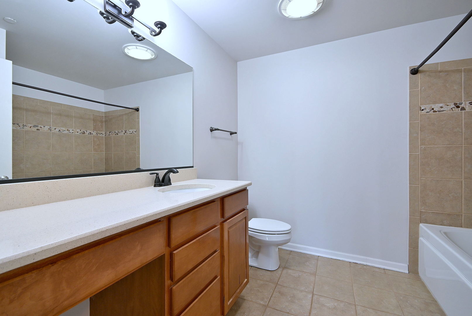 855 E 22nd Street Unit: 313