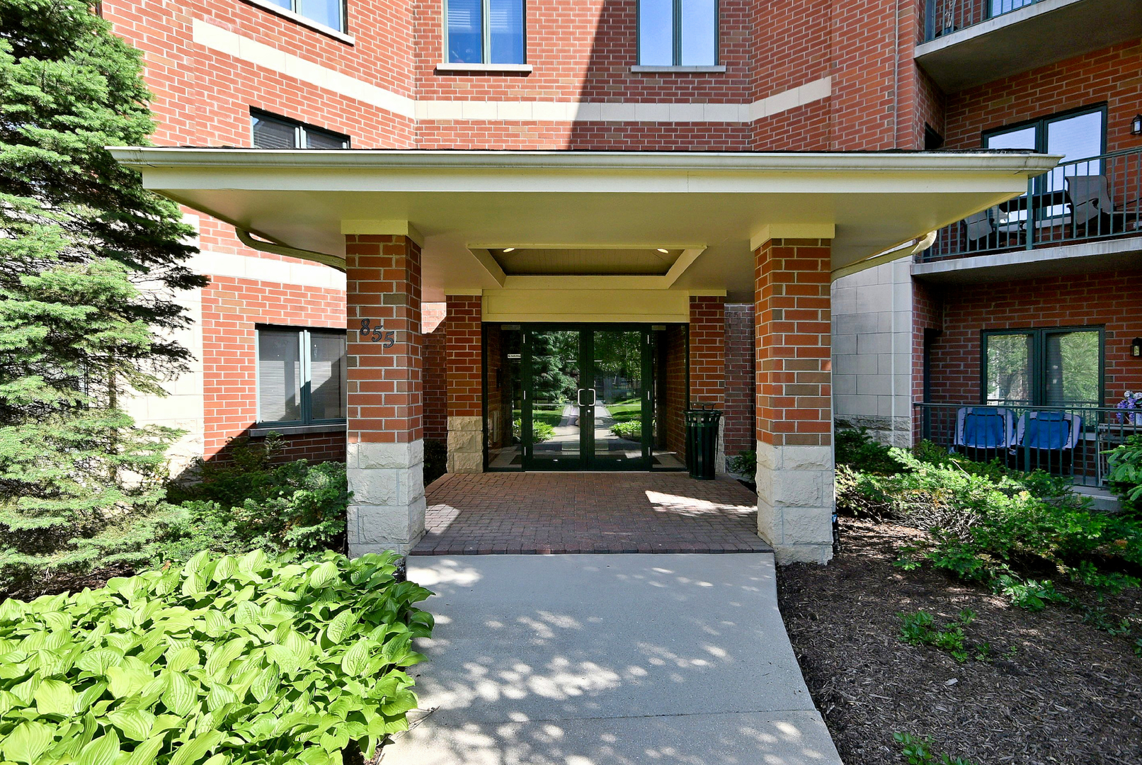 855 E 22nd Street Unit: 313