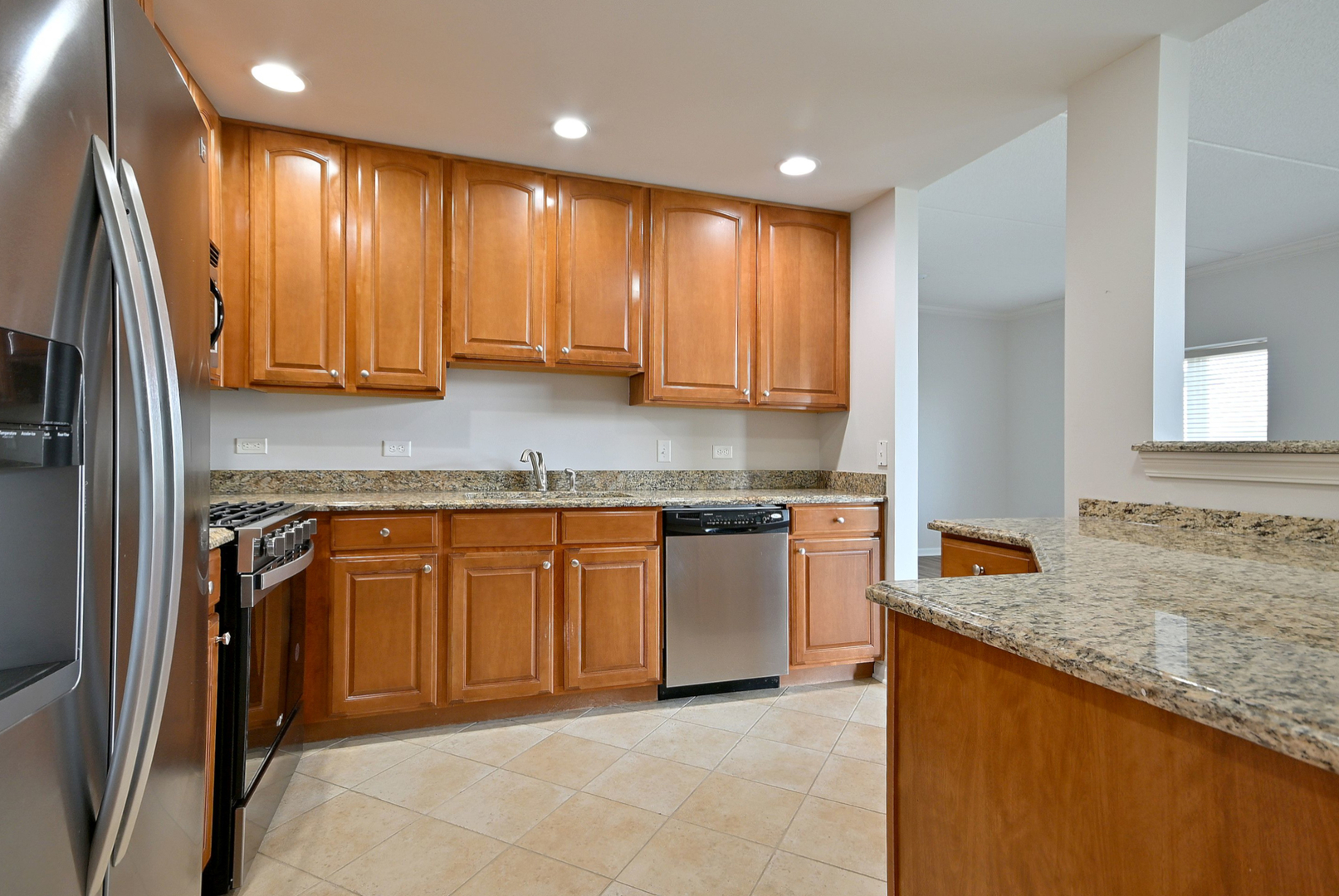 855 E 22nd Street Unit: 313