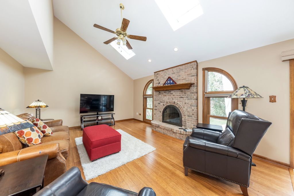 2413 Putnam Drive