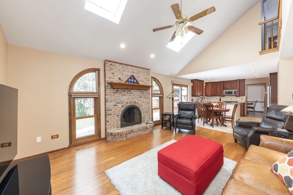 2413 Putnam Drive