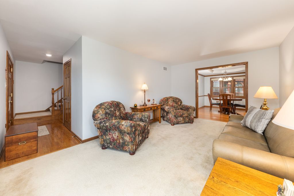 2413 Putnam Drive