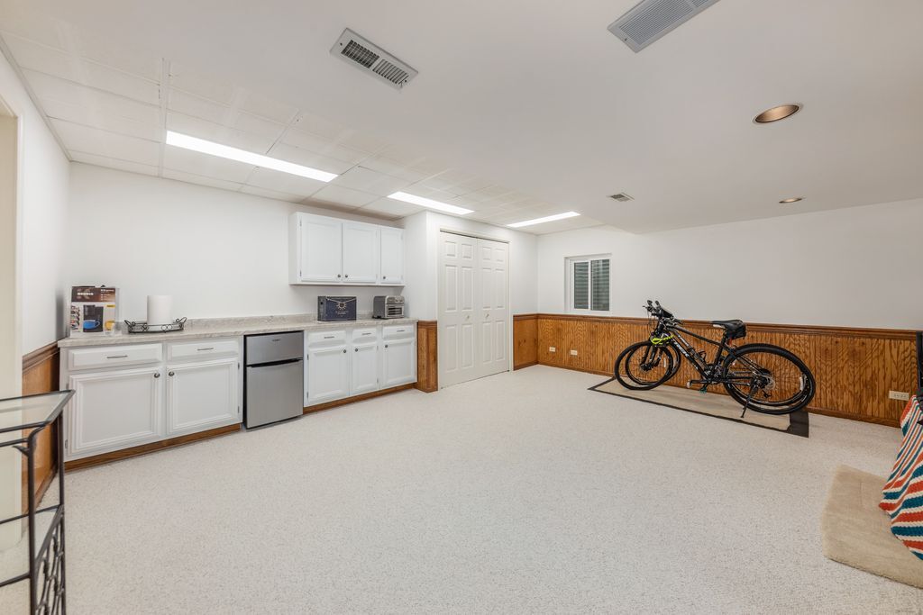 2413 Putnam Drive