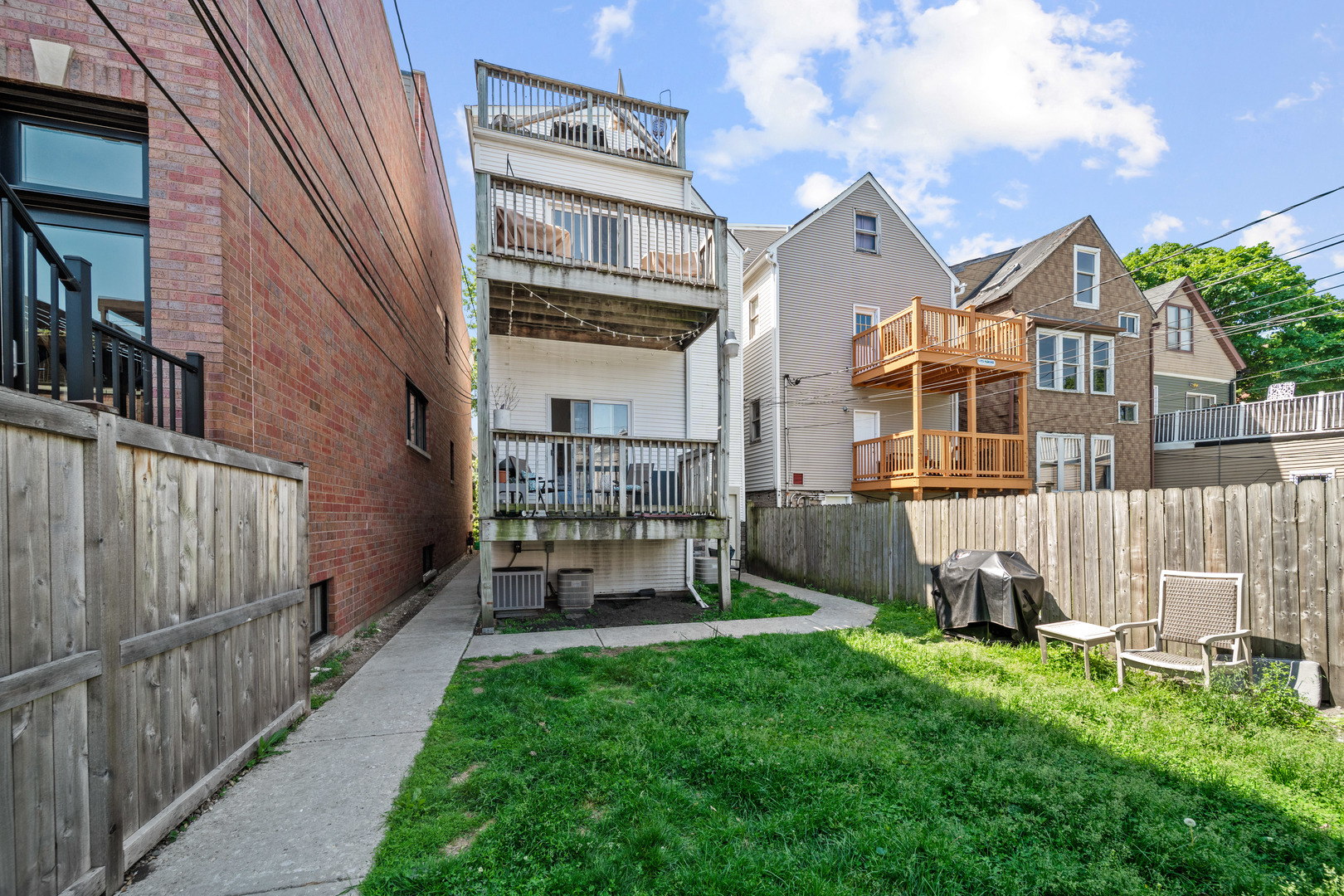 1448 W George Street