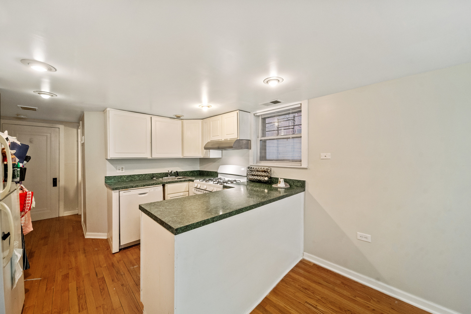 1448 W George Street