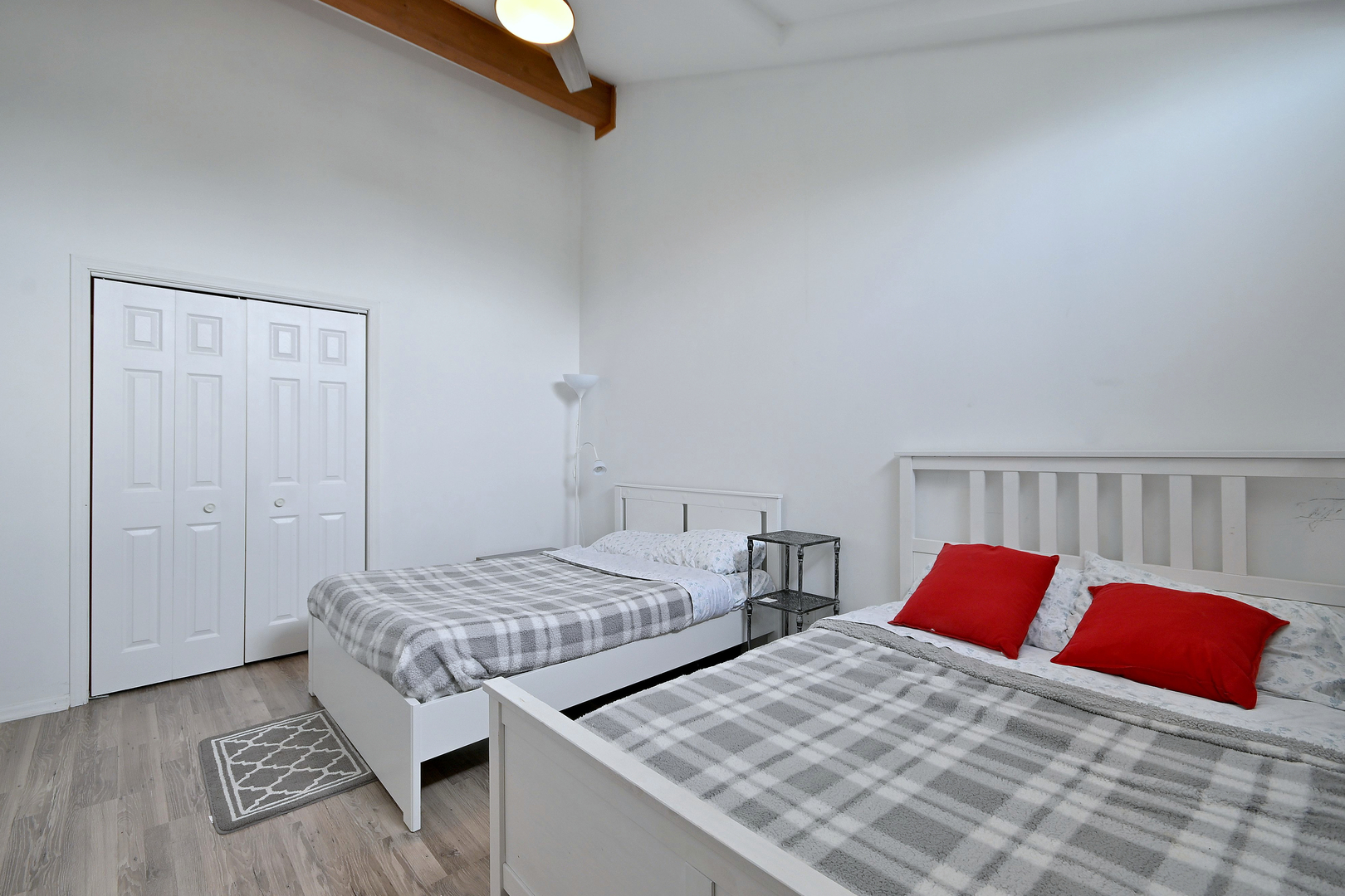 214 N West Avenue Unit: 1
