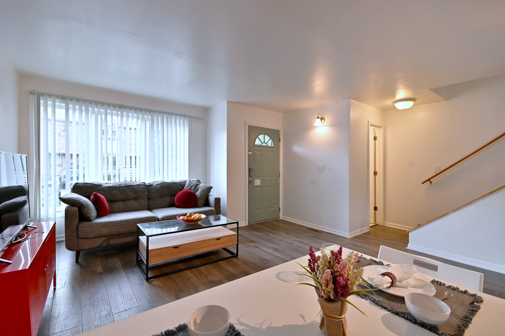 214 N West Avenue Unit: 1