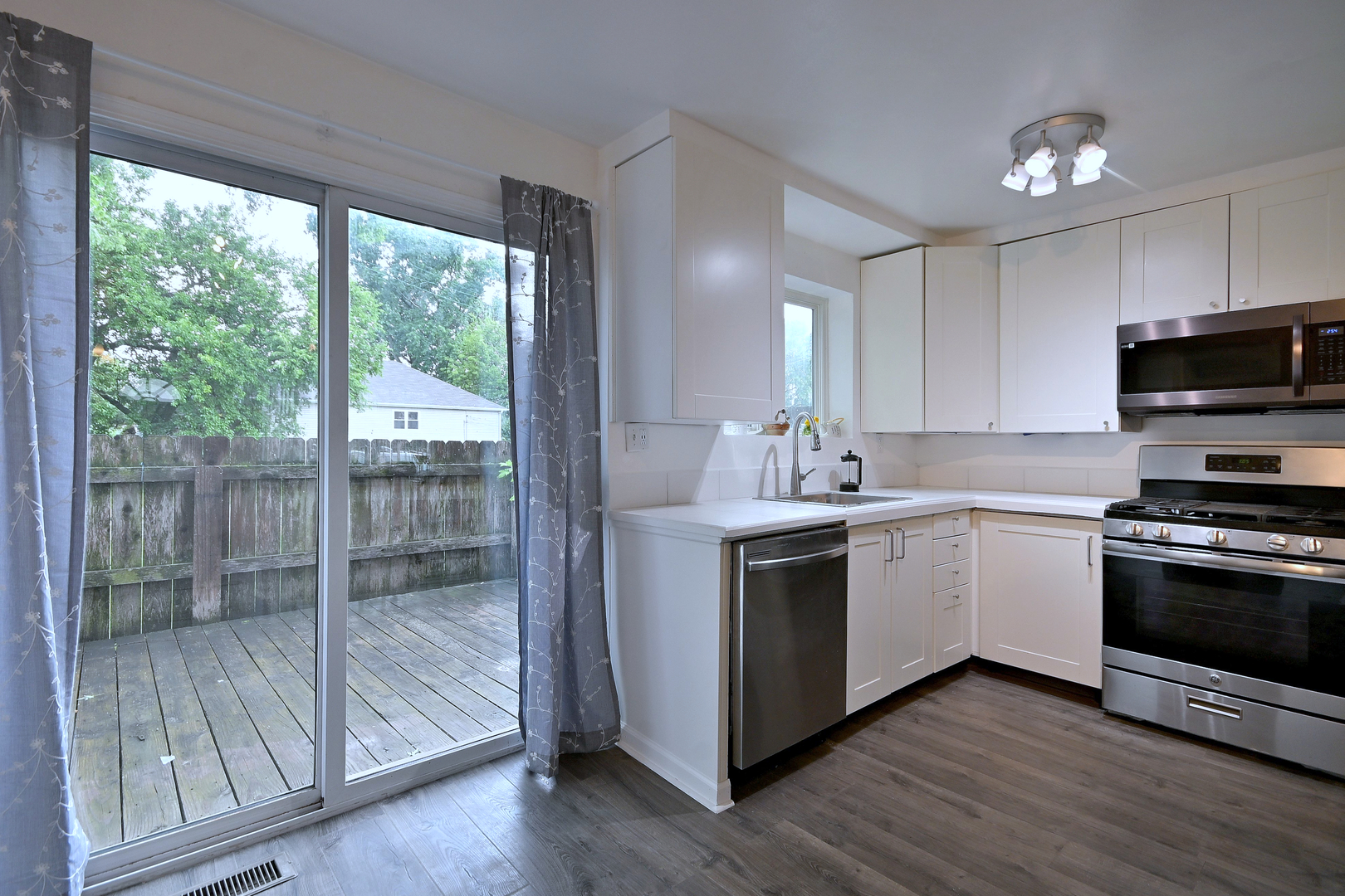 214 N West Avenue Unit: 1