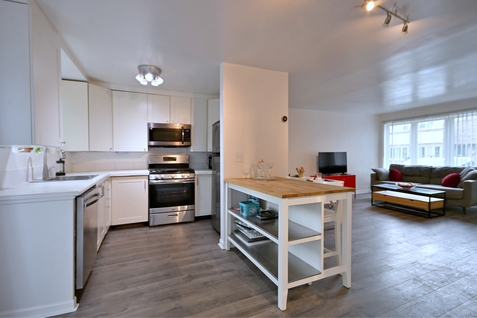 214 N West Avenue Unit: 1