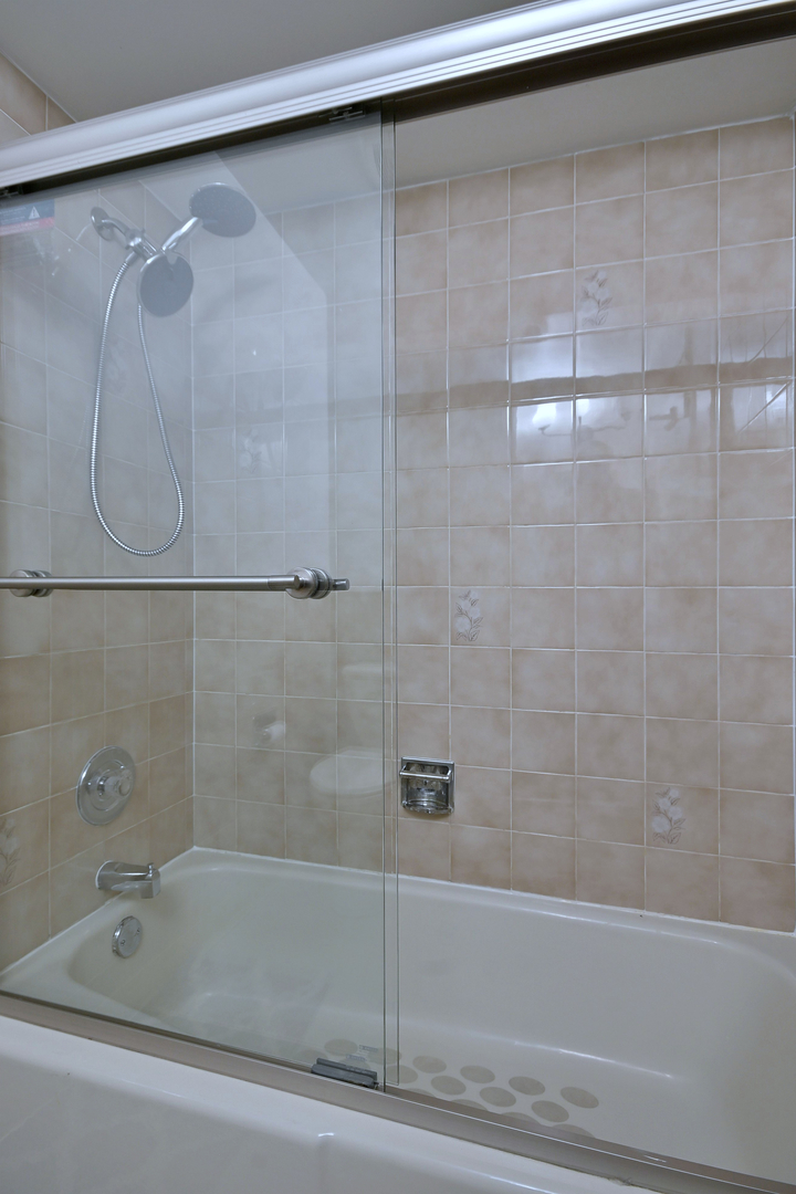 214 N West Avenue Unit: 1