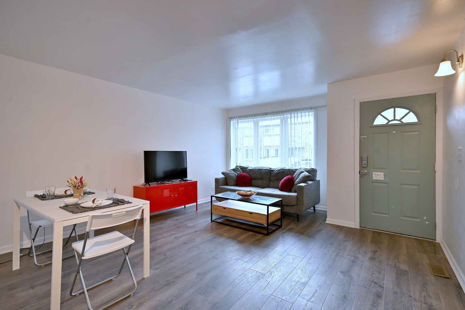 214 N West Avenue Unit: 1