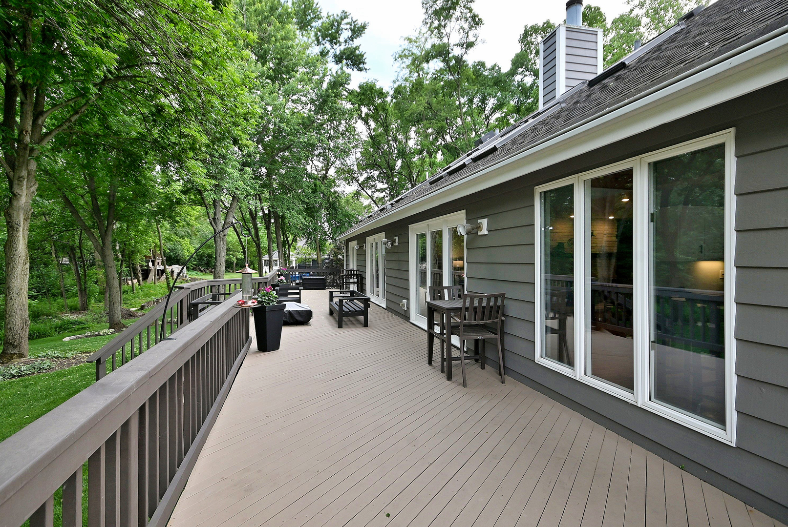 2S025 Twin Oaks Drive
