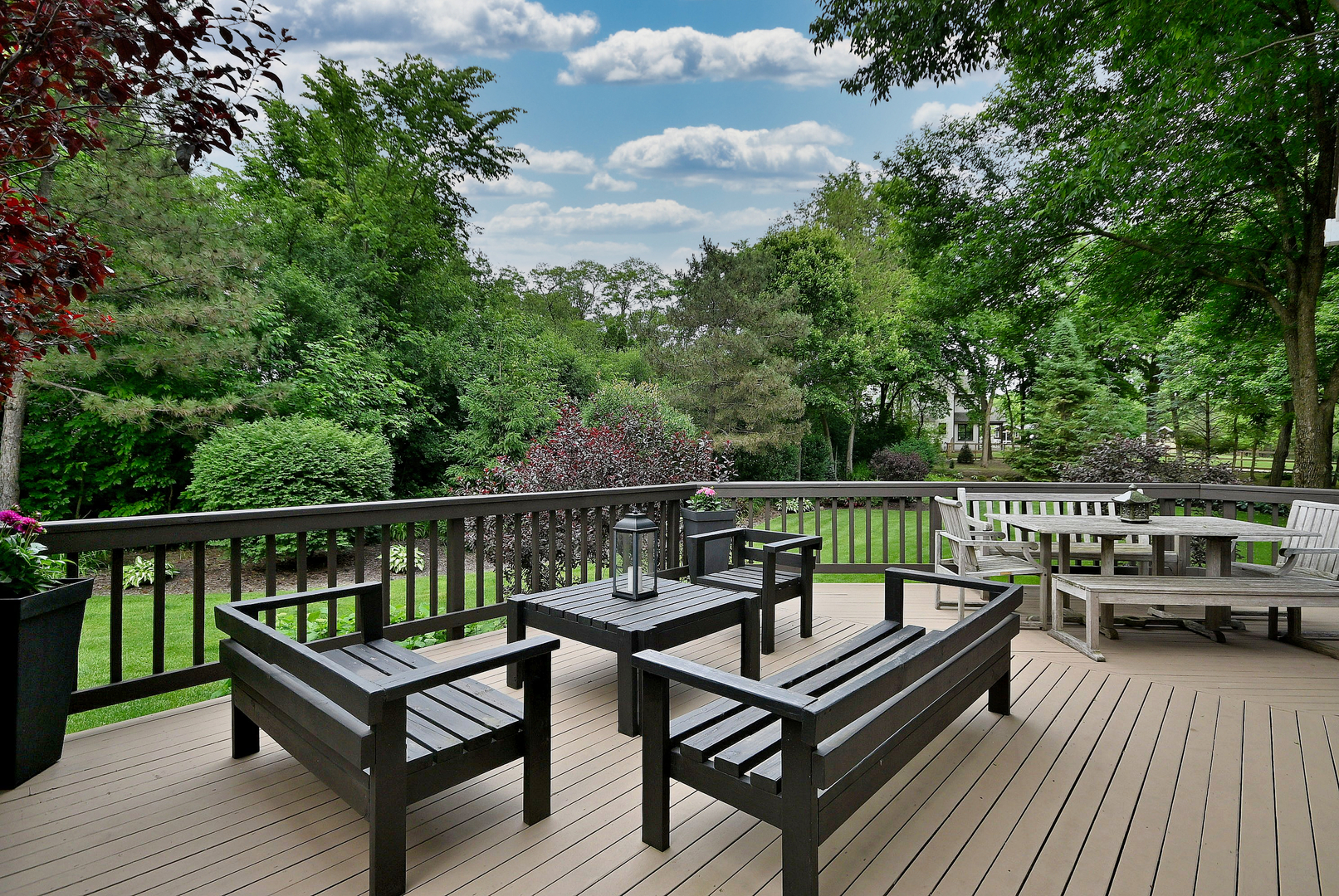 2S025 Twin Oaks Drive
