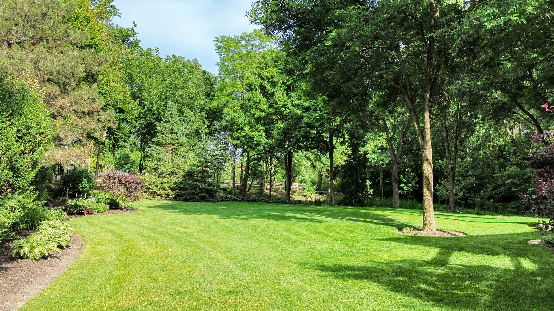 2S025 Twin Oaks Drive