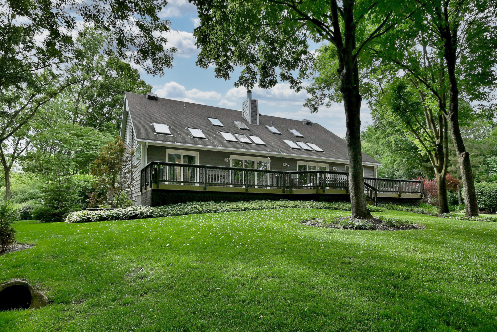 2S025 Twin Oaks Drive