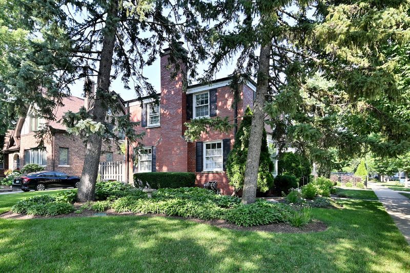 117 W Eggleston Avenue