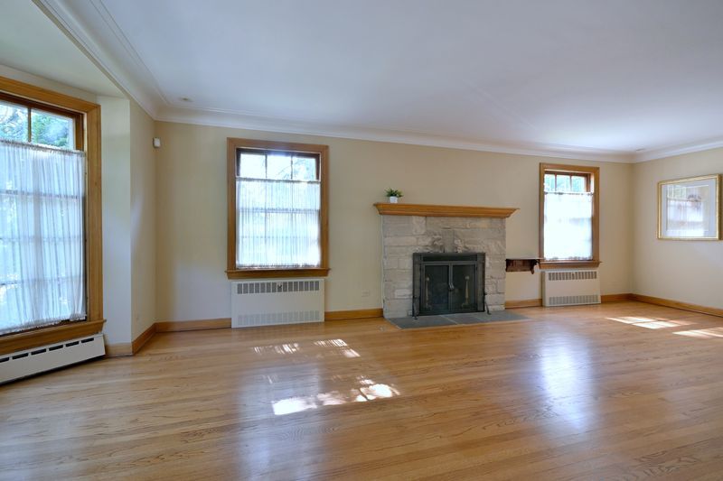 117 W Eggleston Avenue