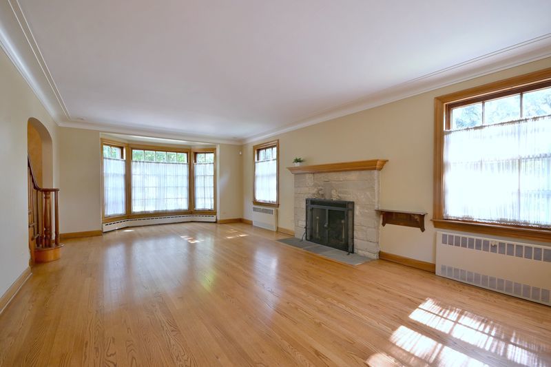 117 W Eggleston Avenue