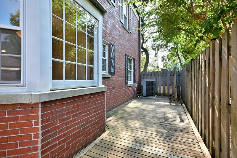 117 W Eggleston Avenue