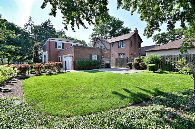 117 W Eggleston Avenue