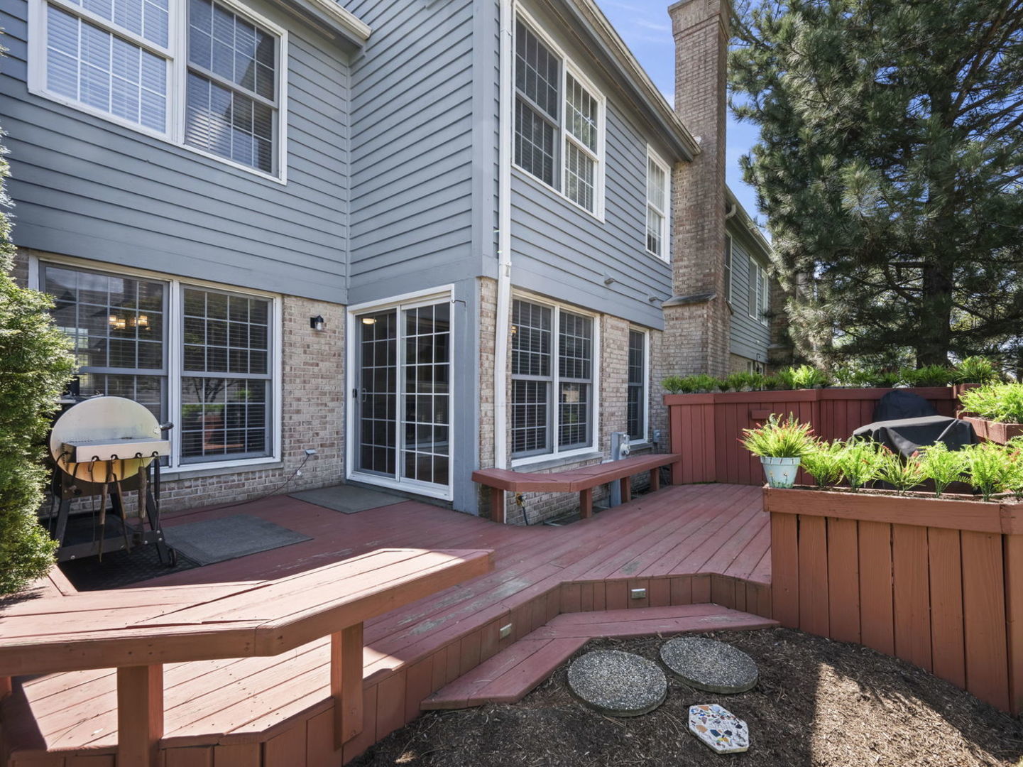 301 Lynwood Circle