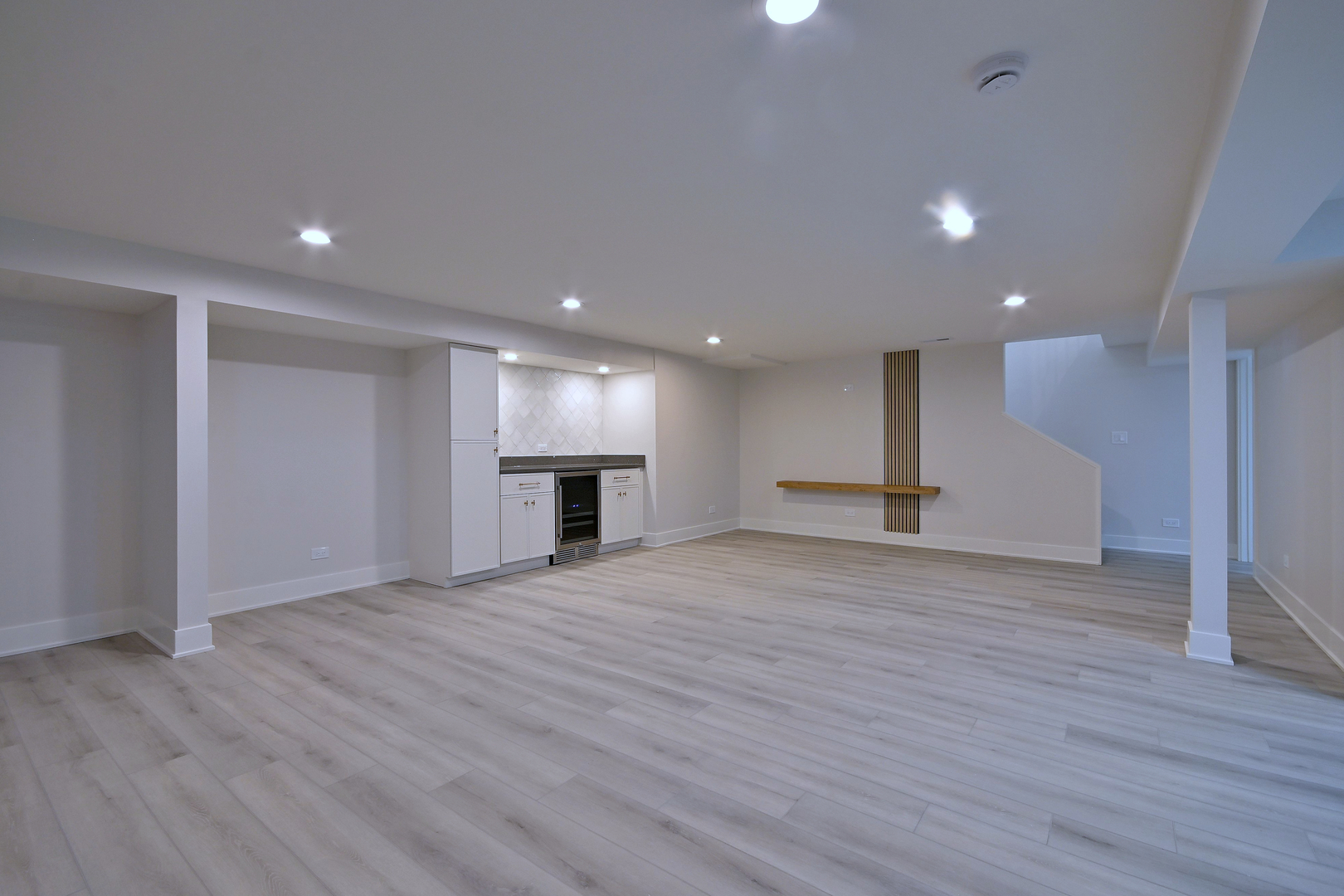 800 S Swain Avenue
