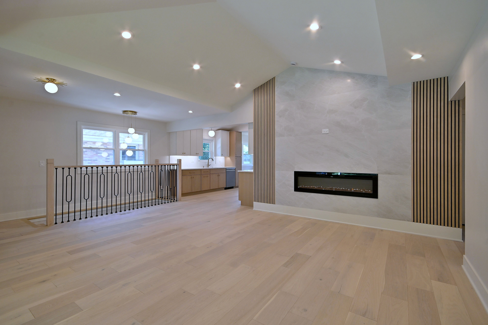 800 S Swain Avenue