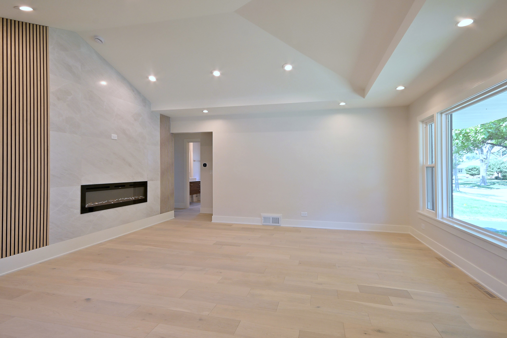 800 S Swain Avenue