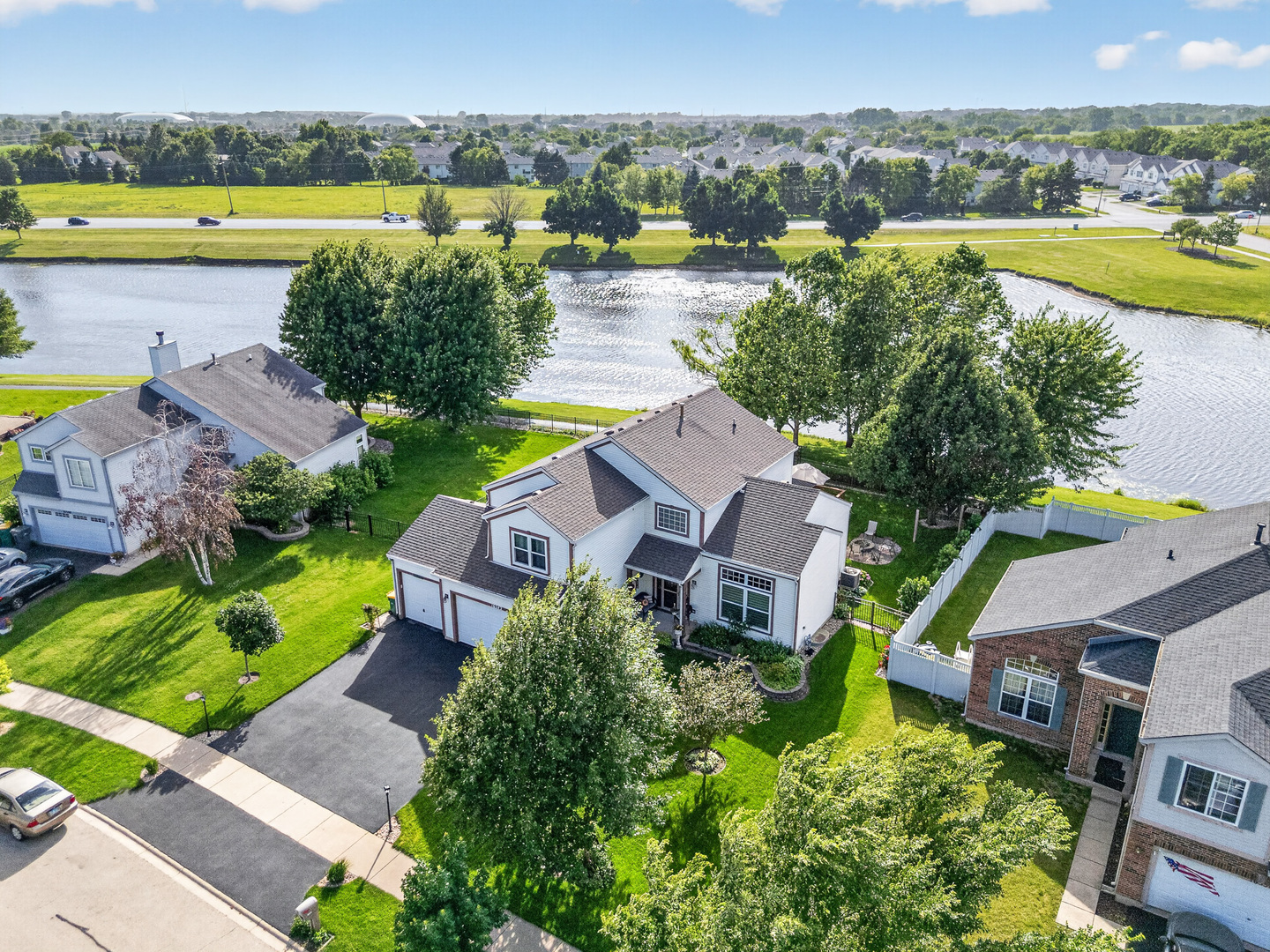 16542 Eastlake Parkway