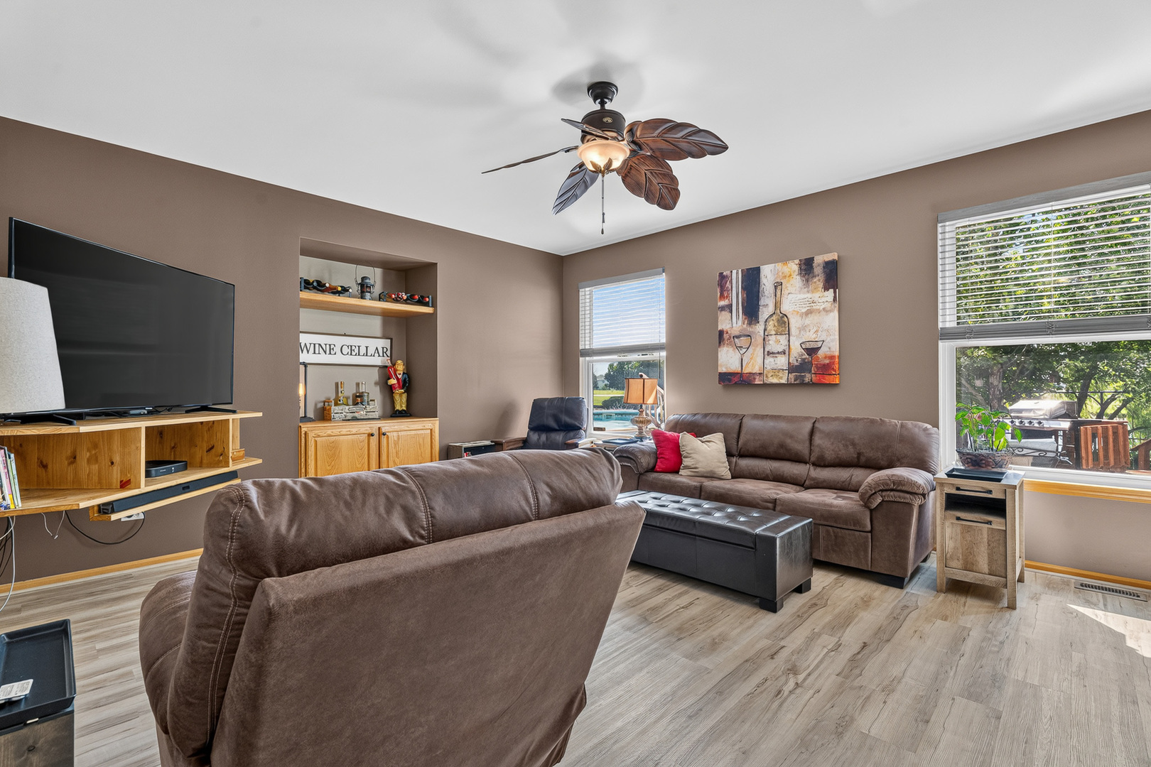 16542 Eastlake Parkway