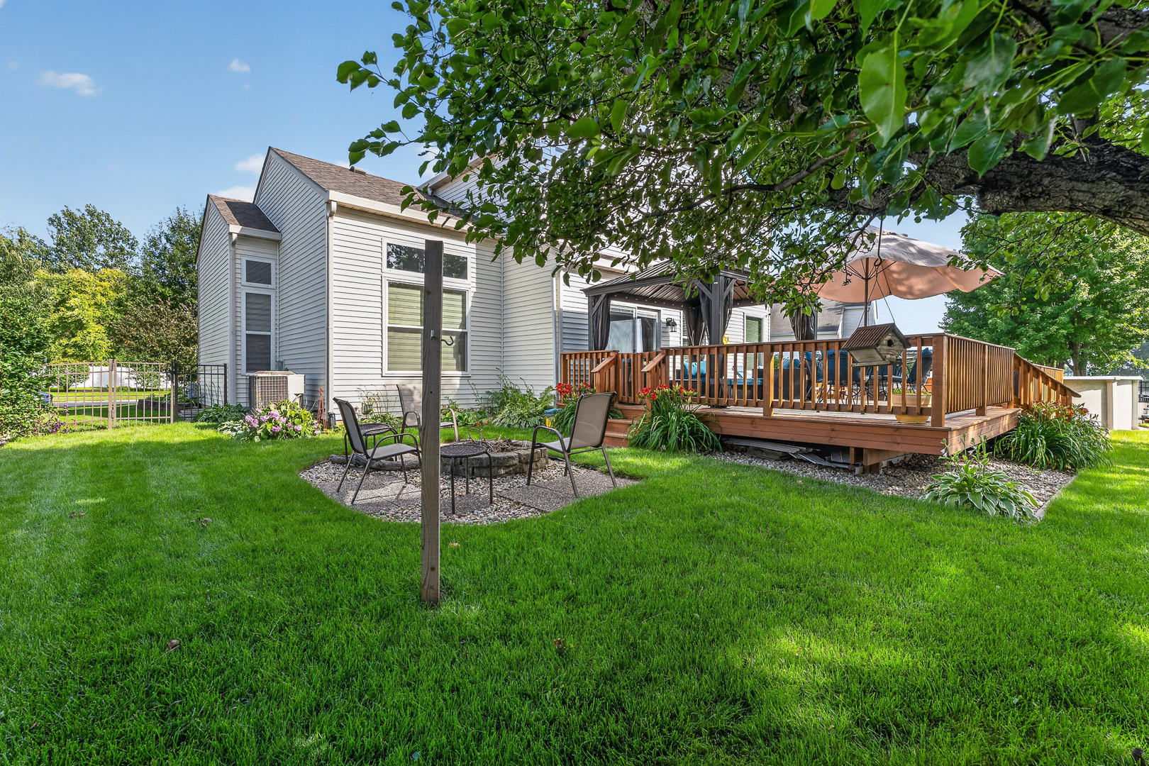 16542 Eastlake Parkway