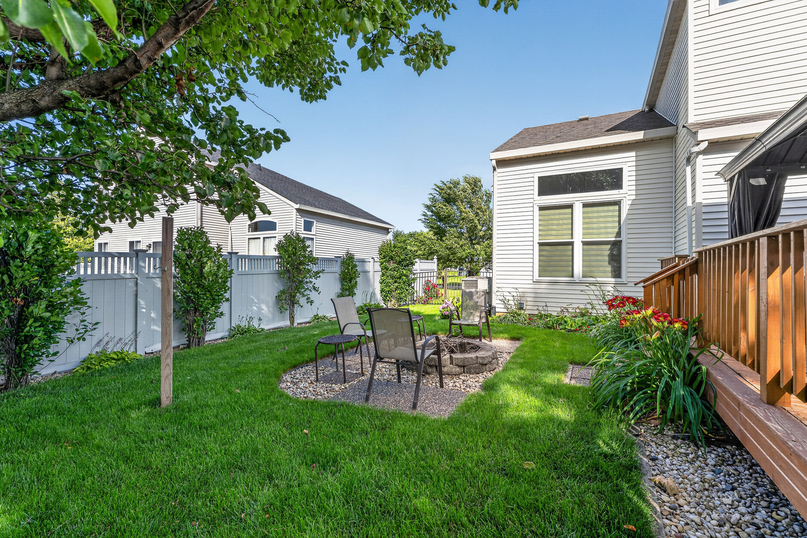 16542 Eastlake Parkway