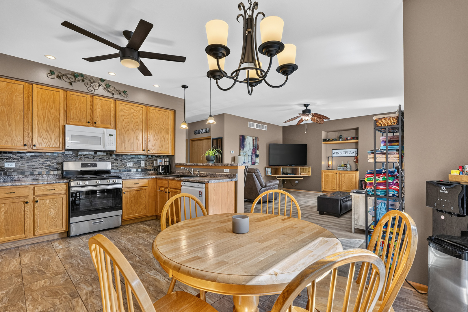 16542 Eastlake Parkway