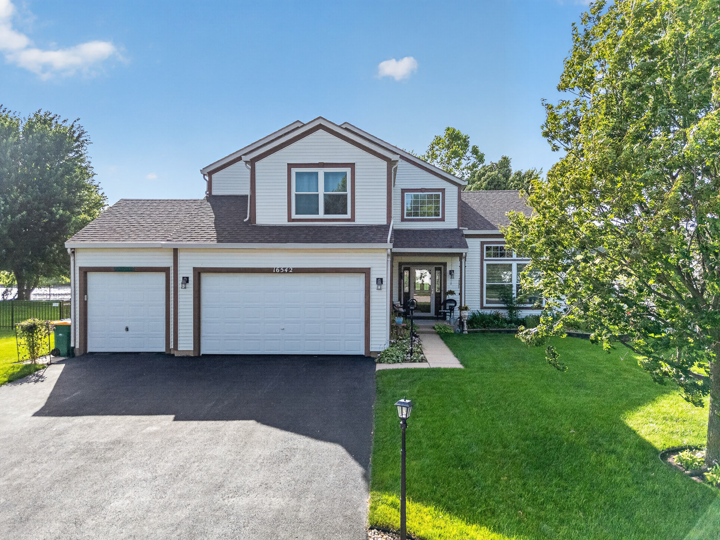 16542 Eastlake Parkway